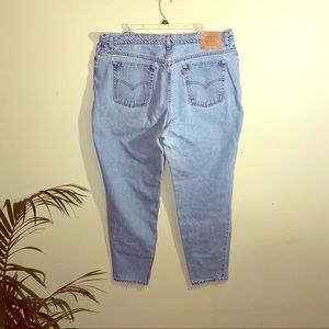 VNTG LEVIS 550 light wash high waisted jeans Sz 22